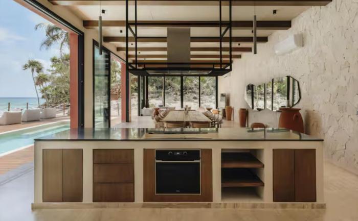 Beachfront Mansion for 24 guests in Tulum Beach