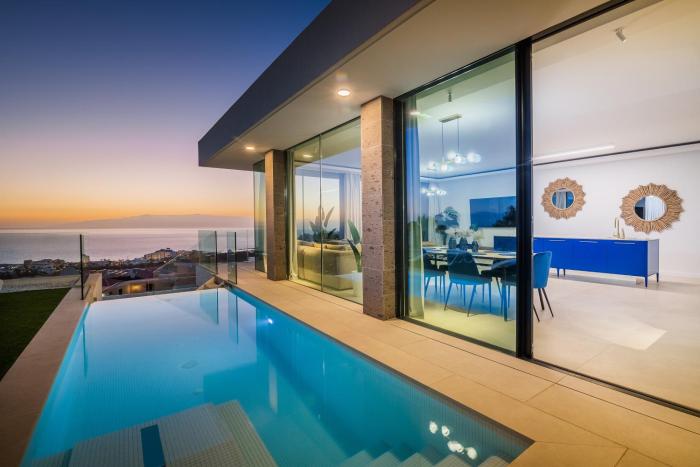 LUX NEW Villa C with priv heated pool, ocean view