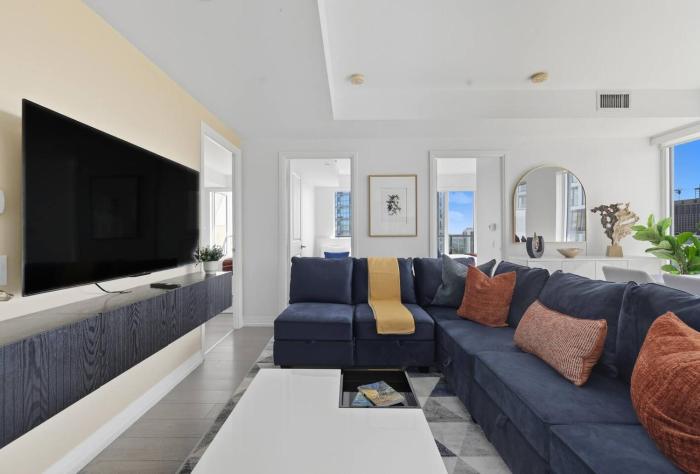 Bright & Stylish 3BR | Downtown + Parking