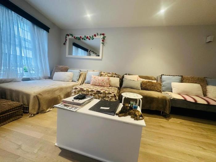 The Hyde Park & Canal Side Executive Residences in Westminster by Ricky & Giustina Collection - W2, W9, NW8