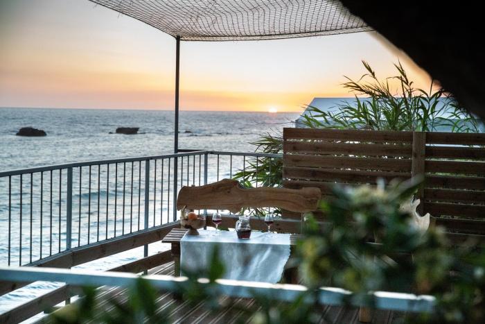 Villa with Private Access to the Beach