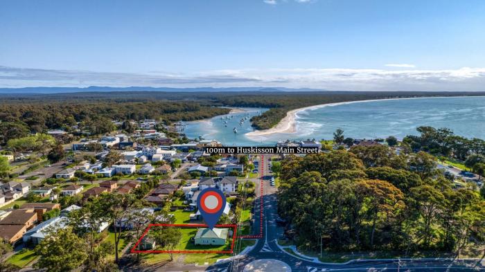 Currambene Retro Retreat - 100m to the main street of Huskisson