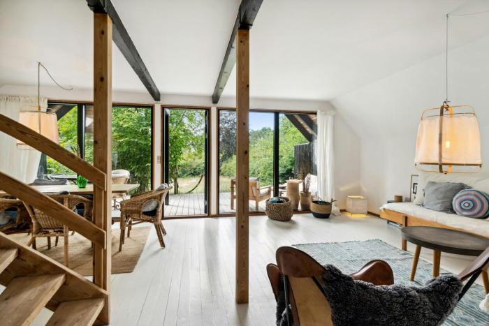 Peace And Togetherness In A Charming Summer Home