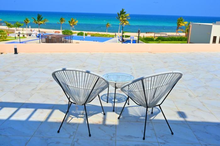 Wateera Jebel Sifah-Beachfront & Golf View
