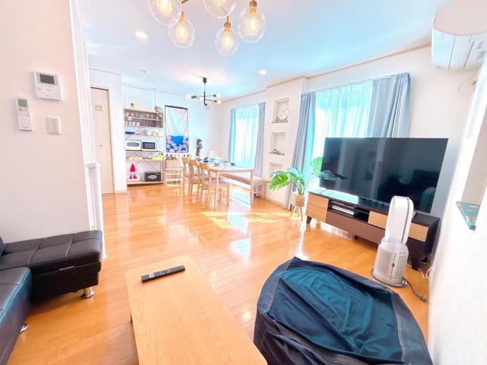 Ikebukuro area, three layer house, double subway,5 min walk to stn, 双地铁车站步行5分 直达新宿 涩谷 银座 池袋 皇居 可免费停车 最大10人