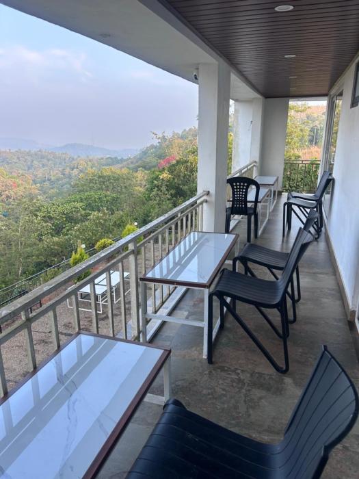 Grand Sapphires Resorts In Vaganon, Idukki &Munnar