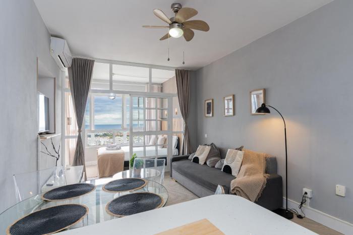 MONKÓ COFFEe & BEACH