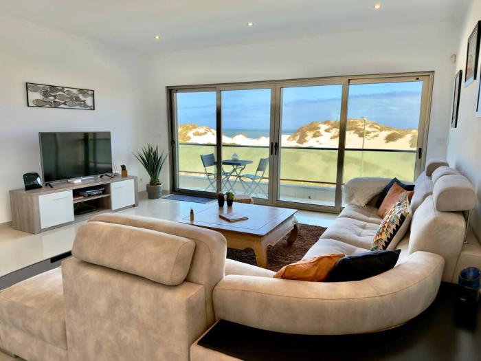 AreiAzul – Vista mar, praia a pé