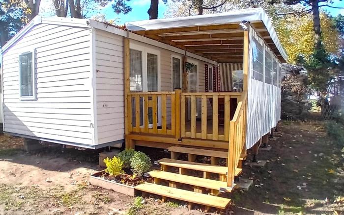 3 Bed House - Sleeps 6 - Parking - Wifi