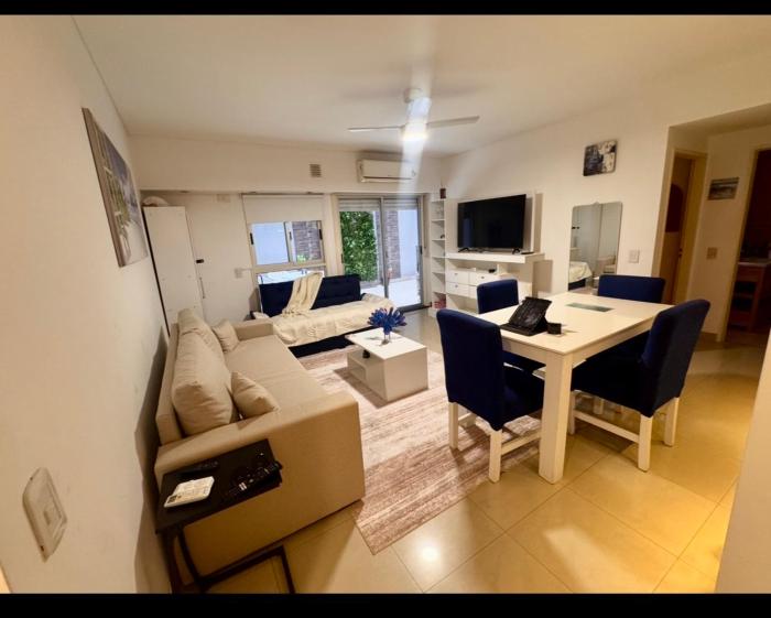 Palermo Gem -Bright & Stylish Apartment with Private Large Patio