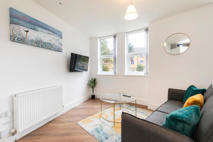 Stylish flat in Romford - 5mins for Elizabeth line