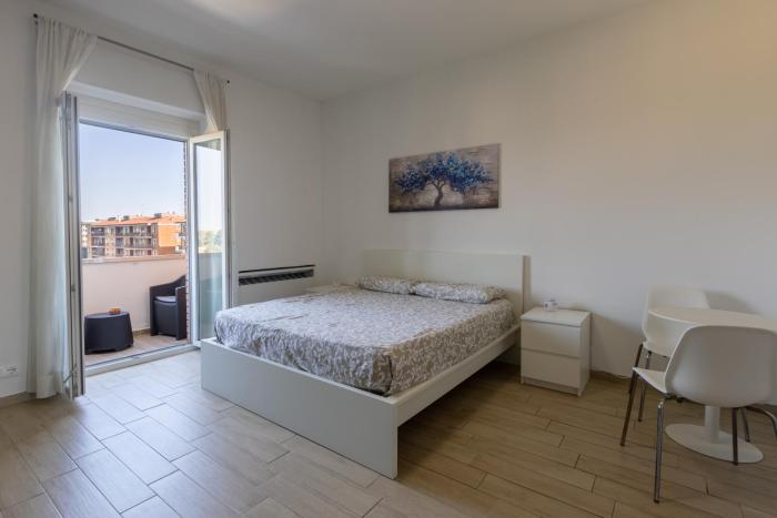 CHECK-INGANNI, sopra la metropolitana fianco CDI