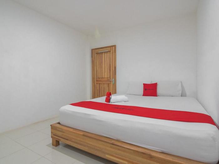 RedDoorz near Gajah Mada Pontianak