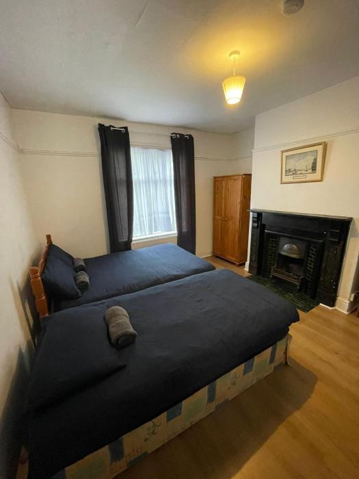 Comfort Triple Room near Airport - 2