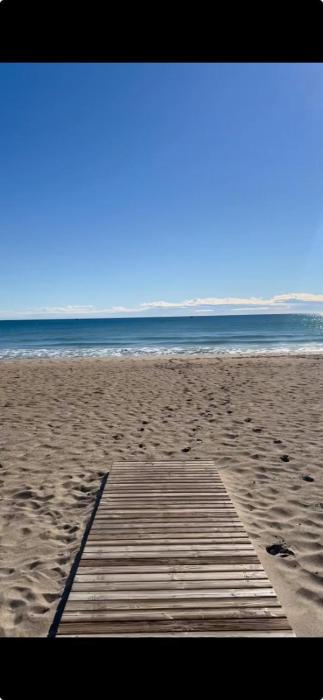 DUPLEX CON JARDÍN Y PISCINA COMUNITARIA - 3 habitaciones