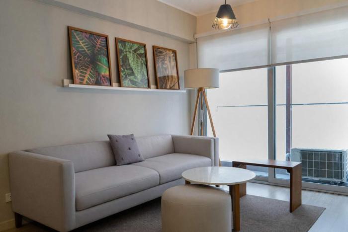 Comfortable 2BR with Balcony in Miraflores