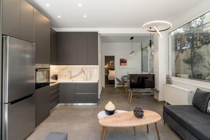 Elegant City Apartment at Alexandras Ave