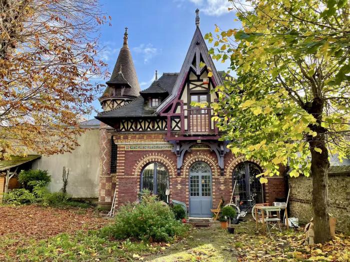 Atypical House Rouen