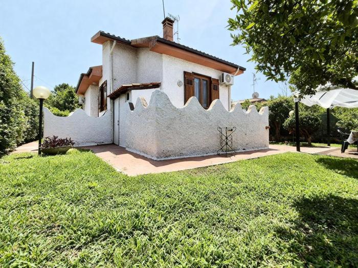 Roma Maison - Villa sul mare con 8 posti letto vicino Sperlonga