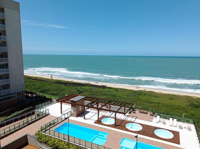 Home Club, Vista Infinita para o Mar e Piscinas Aquecidas com completa estrutura de lazer