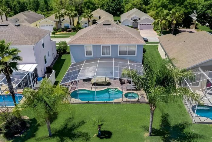 5 Bedroom Disney Vacation Resort with Private Pool Spa Golf Pet Friendly