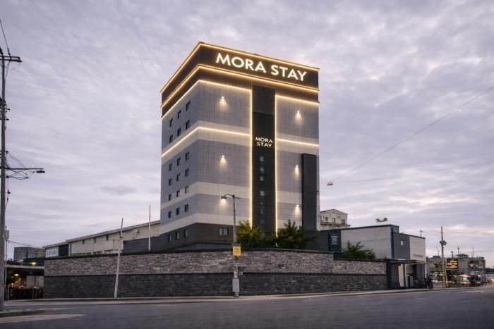 Mora Stay