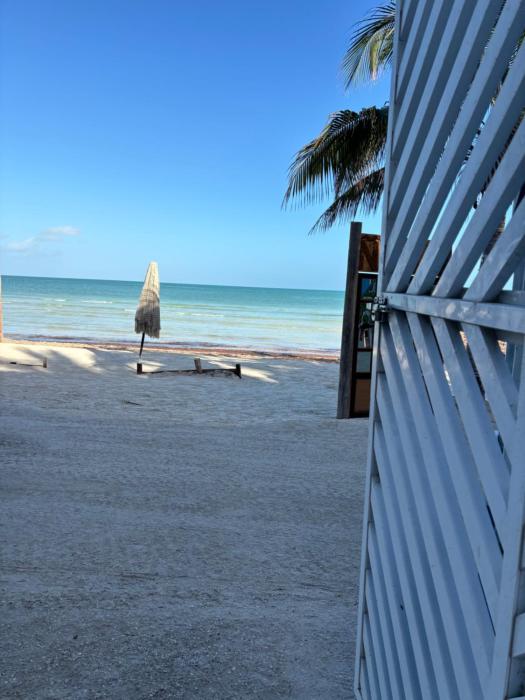 Mittoz House with beach access in Holbox downtown