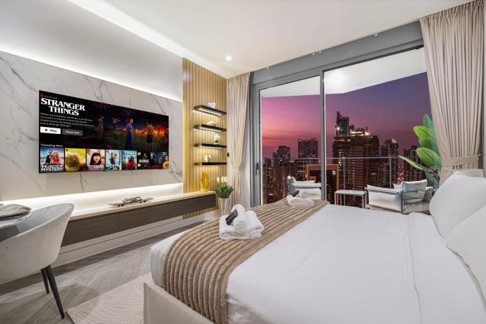 37th Floor & Stunning Burj Khalifa View