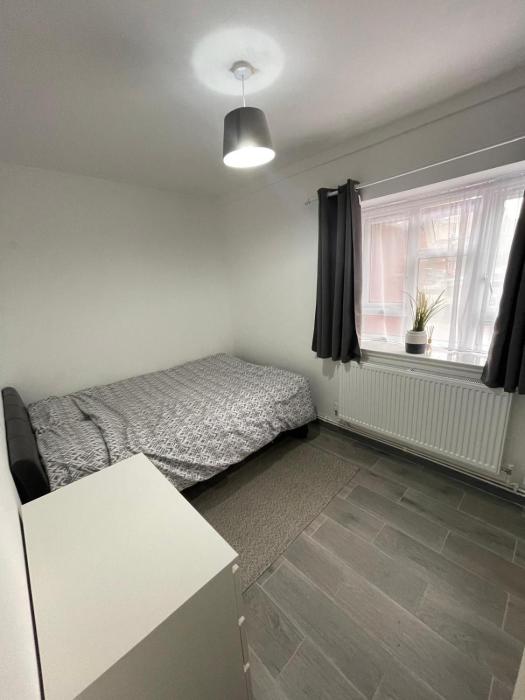 Modern & Spacious Monthly Rental Room