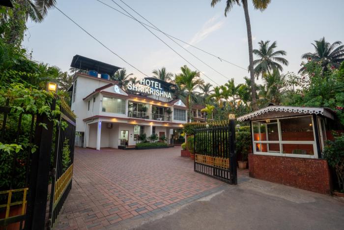 Alaya Stays Villa Plume 4-BHK Villa with Private Pool and Sit Out Near Calangute Beach