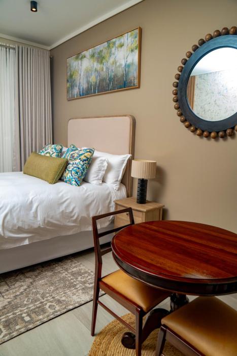 433 Menlyn Main Suite