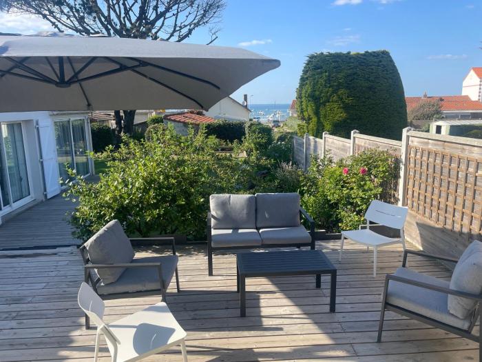 Maison chaleureuse, vue mer, 6 personnes