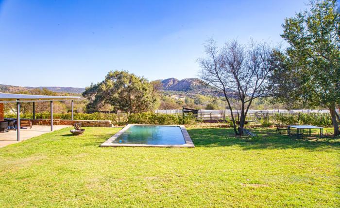Stars and Stones Country Retreat