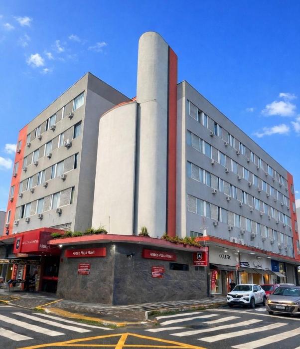 Antico Plaza Hotel