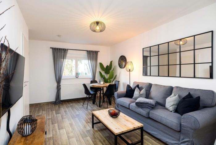 Ruhiger Bungalow in Dresden mit Terrasse, Garten & privatem Stellplatz