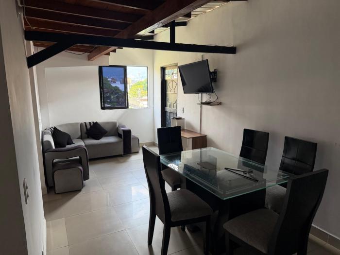 Apartamento muy completo con excelente ubicación