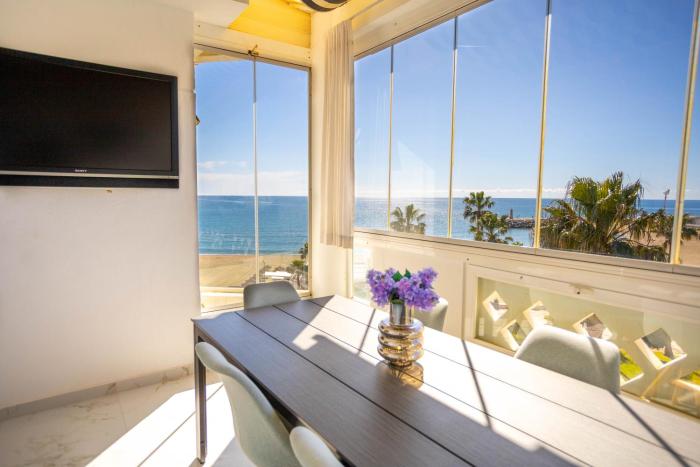 Beachfront Penthouse with sea views Puerto Banus