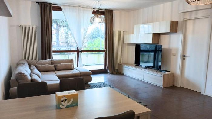 CN037 - Cesenatico, elegante trilocale con balcone e garage
