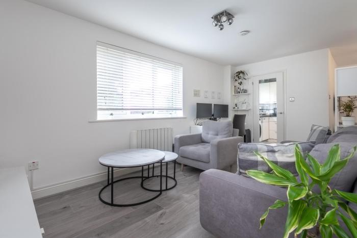 Modern Muse Flat with Free Parking