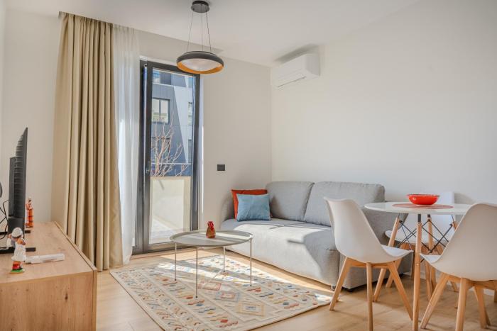 Barrikada-E Apartments