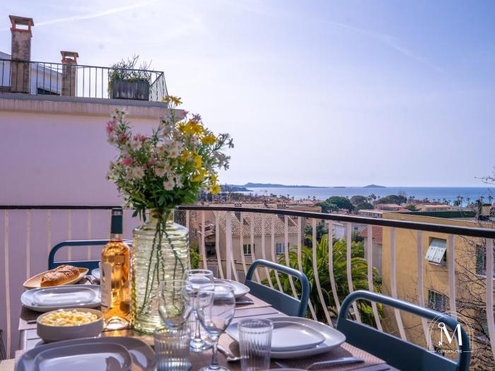 T3 lumineux à Six Fours, vue mer, garage