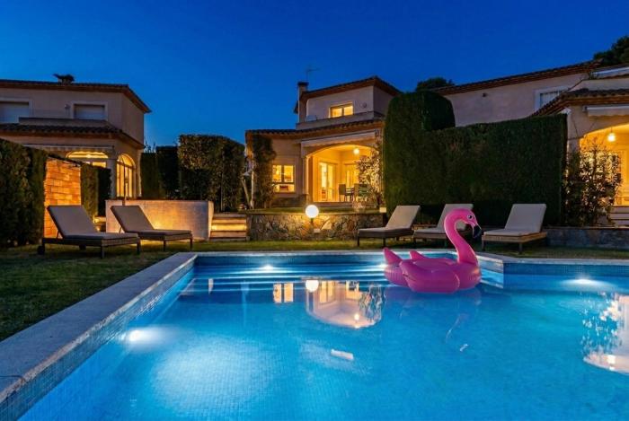 Villa Familiar cPiscina + Wifi y Parking Gratis by Sunset Rentals (Bonmont)