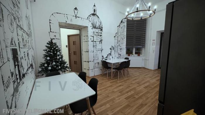 FiveHostel Close