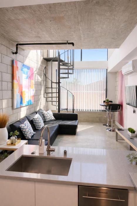 CasaViva Loft - Modern 2BR with Garage Parking, In-Unit Washer Dryer & ADA Access - Walk to Hillcrest, 5 Min to Gaslamp & North Park