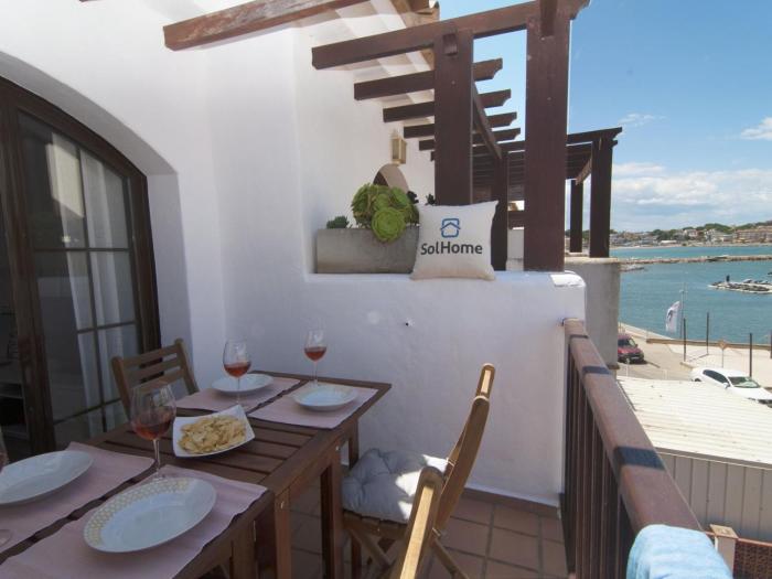 Apartamento cómodo renovado en el corazón del puerto de LEscala - HISP-7-84