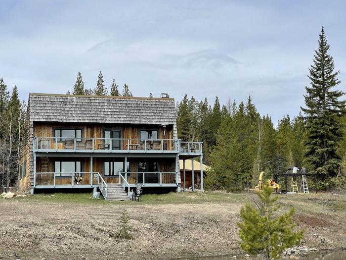 Secluded Off-Grid Cabin with Glacier Park Views and Wall Tents near Polebridge, Montana