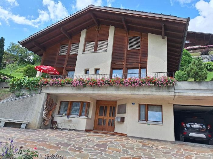 Schöne Ferienwohnung mit Aussicht auf Bergpanorama