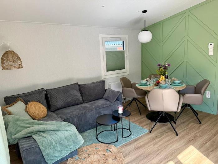 Luxus Chalet Schlaffass und Tinyhouse am See angeln Boot SUP Spa mit Sauna und Jacuzzi