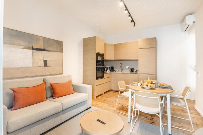 PN Modern & Tastefully Renovated - 3BR Apartment in the Heart of Lisbon