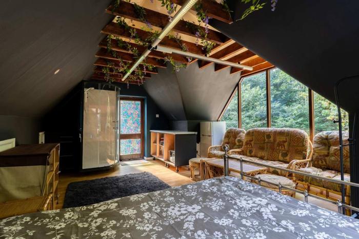 Stylish Harlow Studio w Garden Access & Fast WiFi